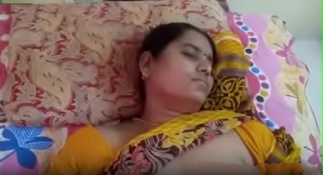 Village Desi Aunty Sleeping from indian aunty sleepin Watch Video -  MyPornVid.fun