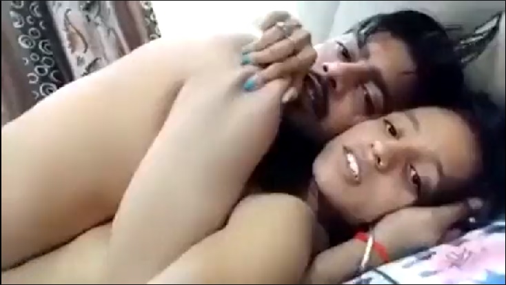 734px x 413px - XNXX selfie sex of indian girlfriend - Desi couple porn