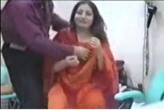 Pakistani Desi Aunty Mms Xxx Hot Videos - Sex mms of pakistani aunty and doctor - Desi doctor porn