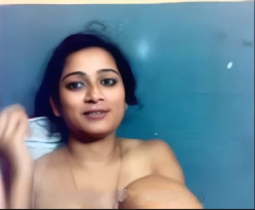 Nude kochi girl boob sucking porn - Kerala sex videos