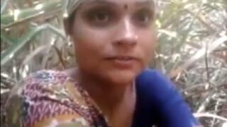 UP village bhabhi in saree sex affair