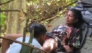 Andhra girl pussy sucked during trekking