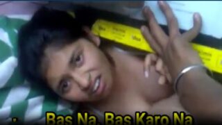 Big boobs girl yelling in hindi bas kar during sex