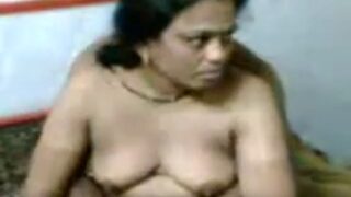 Village big boobs naukrani aunty banged