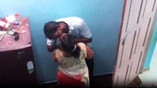 Orissa landlord quick sex with aunty