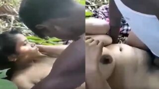 Village bhabhi sex with servant in field