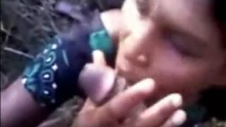 Village desi milf professional blowjob in jungle