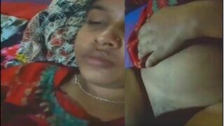 Desi village bhabhi cheating sex for first time