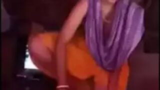 Nude village bhabhi saree draping mms